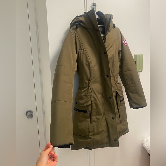 Canada Goose Kinley Parka (womens) - Picture 2 of 8